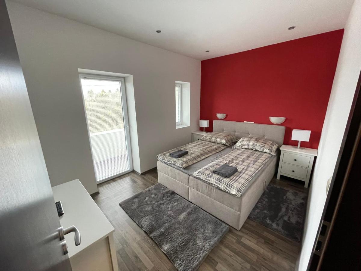 Malibu Apartman & Jacuzzi 미슈콜츠 외부 사진