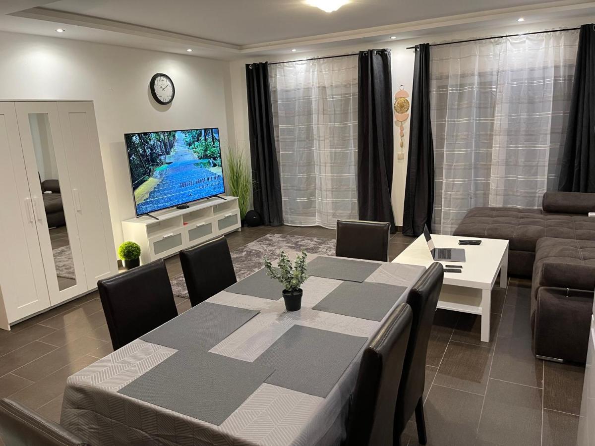 Malibu Apartman & Jacuzzi 미슈콜츠 외부 사진