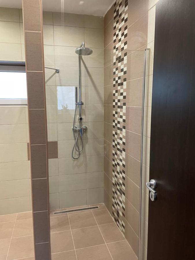 Malibu Apartman & Jacuzzi 미슈콜츠 외부 사진